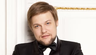 Андрей Серов